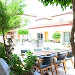 Nagas & Restaurant At Historical Part Of Szálloda Nicosia