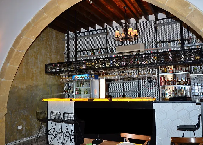 Nagas & Restaurant At Historical Part Of * Нікосія