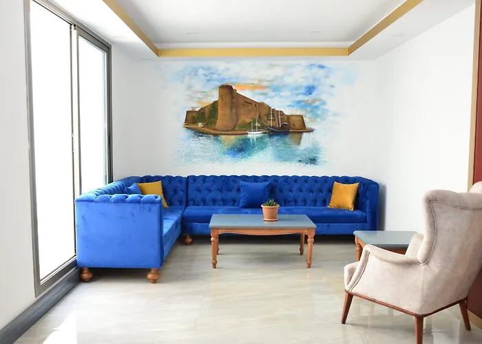 Nagas & Restaurant At Historical Part Of Нікосія