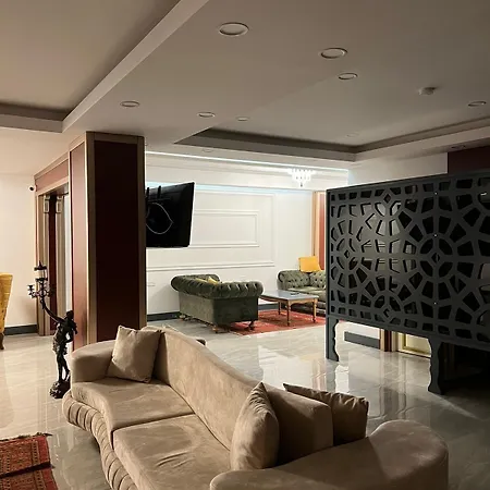 Nagas & Restaurant At Historical Part Of Hotel Nicosia