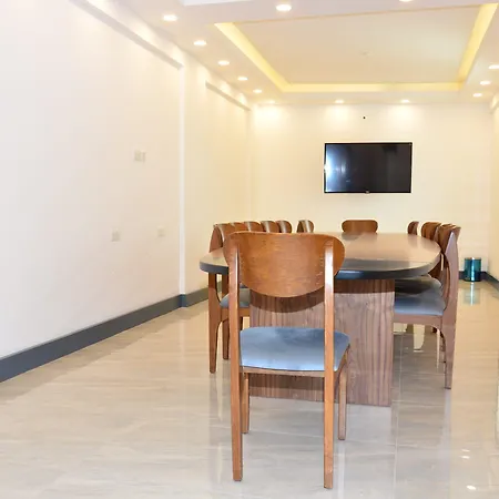 מלון Nagas & Restaurant At Historical Part Of *