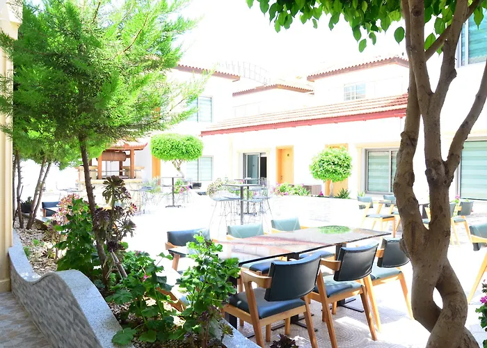 Nagas & Restaurant At Historical Part Of Hotel Nicosia