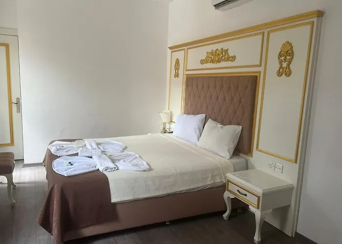 Nagas & Restaurant At Historical Part Of 尼科西亚